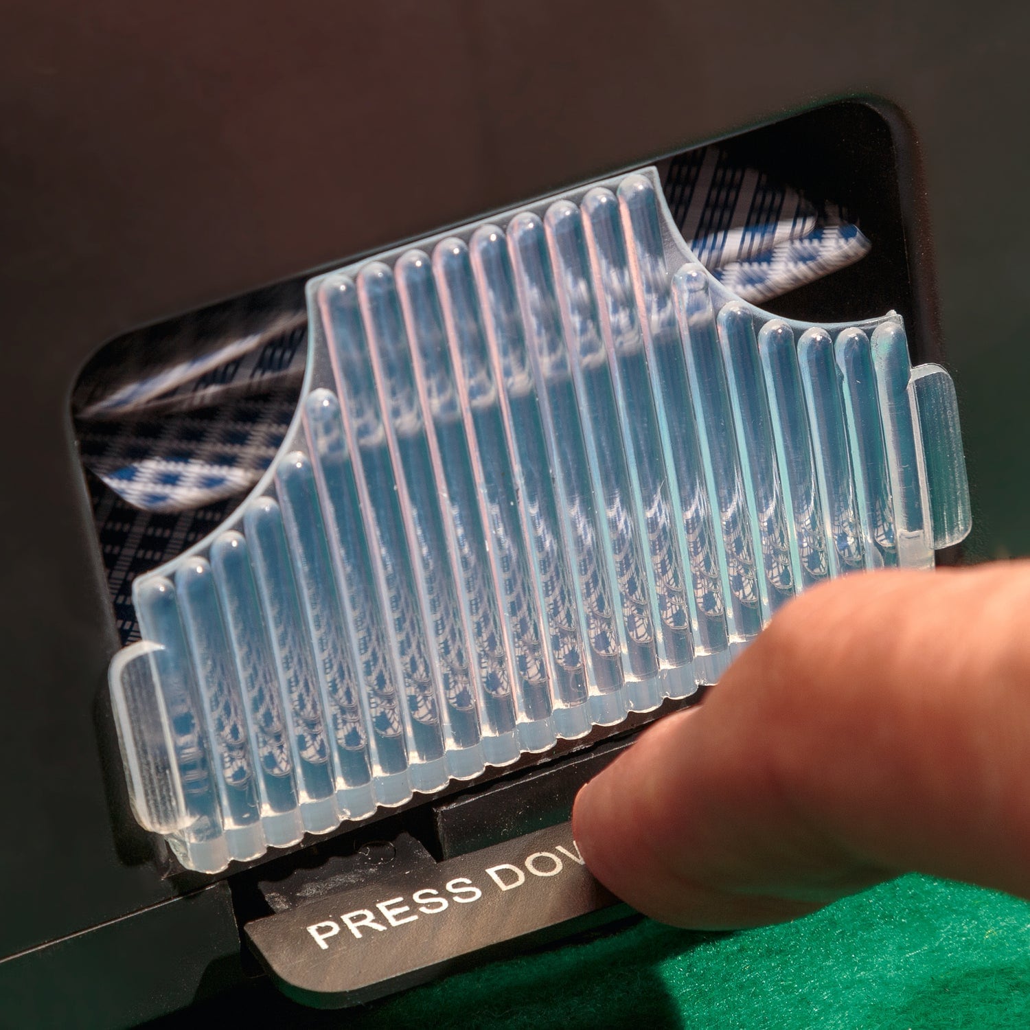 Automatisk kortblander med to kortstokker - Card Shuffler