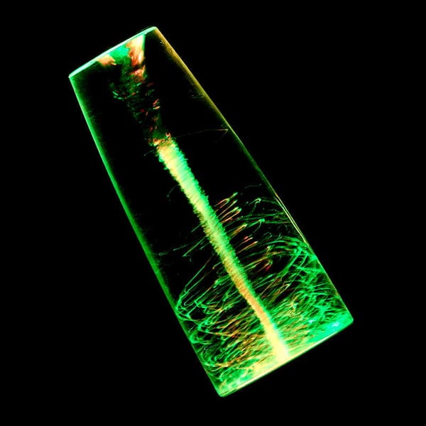 Lumez Tornado Lamp – Fargeskiftende bordlampe